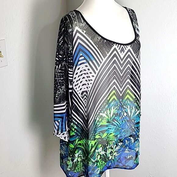 Bisou Bisou Kimono Sleeve Top, Black & White with Green & Blue Floral, Size 2X - Picture 2 of 8